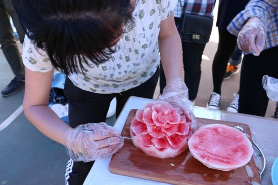 釀酒與食品工程學(xué)院舉辦水果拼盤大賽