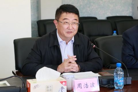 省委常委、省總工會(huì)主席戴玉林來我校慰問勞動(dòng)模范代表