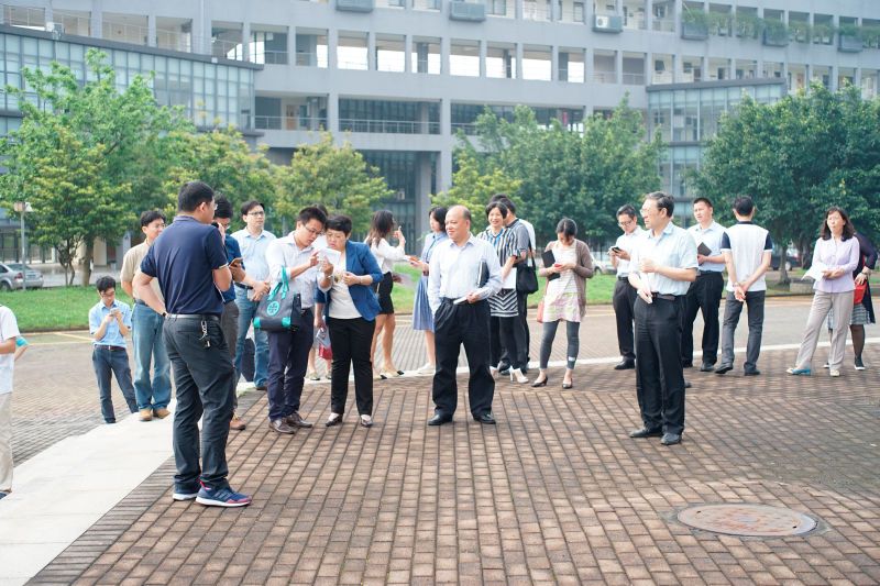 挑戰(zhàn)杯快訊我校召開現(xiàn)場會部署下階段準(zhǔn)備工作