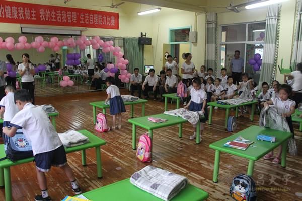 我校幼兒園、附小歡慶“六一”兒童節(jié)